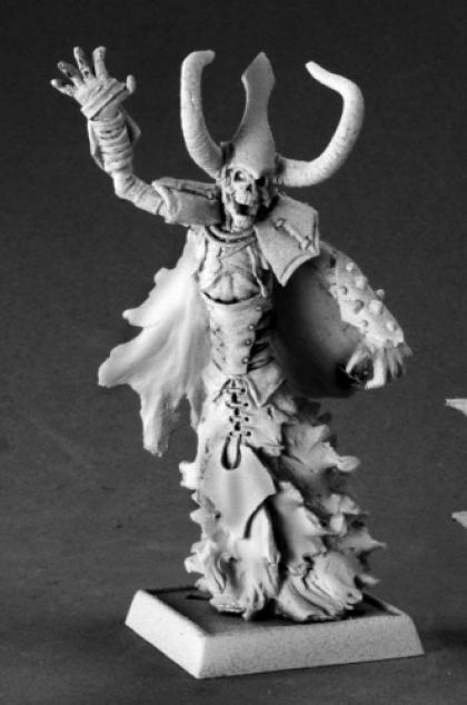 Whispering Tyrant: 89031 Reaper Miniatures: Pathfinder Miniatures